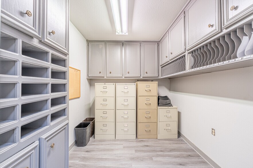 More Photos Of 4718 S Loop 289, Lubbock Office Residential For Lease