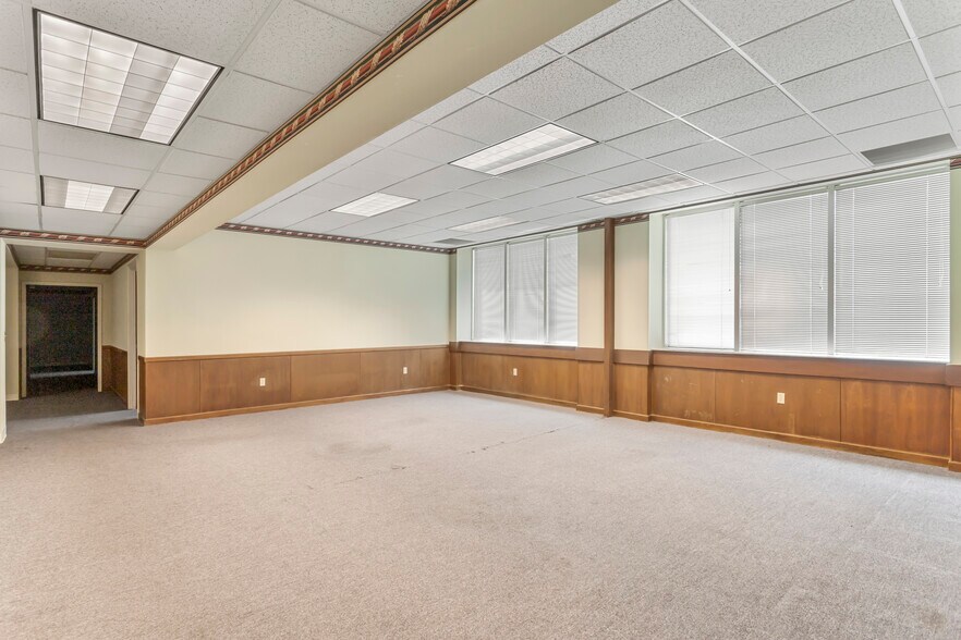 More Photos Of 501 N Grandview Ave, Daytona Beach Medical For Sale