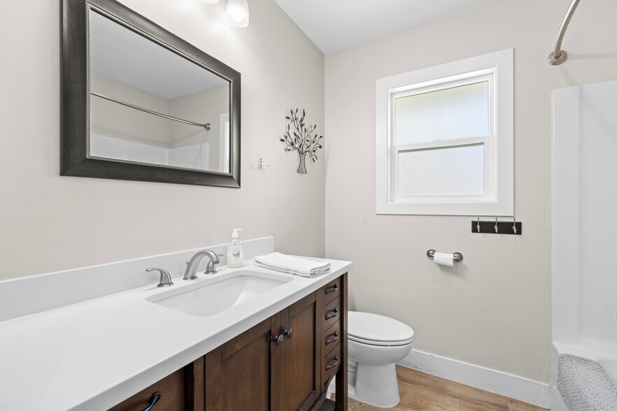 More Photos Of 207 Main St, Rexburg Office For Sale