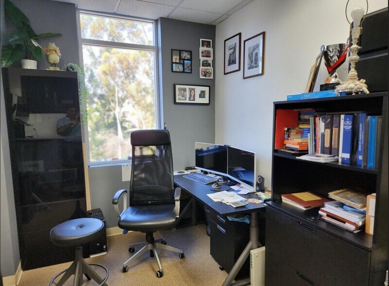 More Photos Of 2560-2566 Catamaran Way, Chula Vista Office For Lease