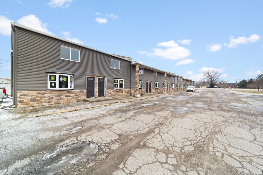 More Photos Of 3960 W Erie Ave, Lorain Apartments For Sale