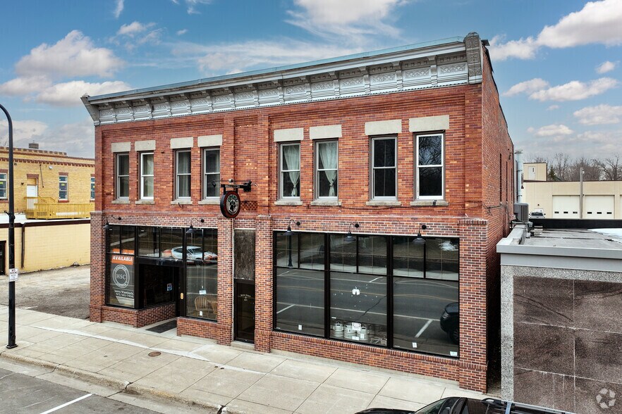 More Photos Of 248 N River St N, Delano Storefront Retail Residential For Sale