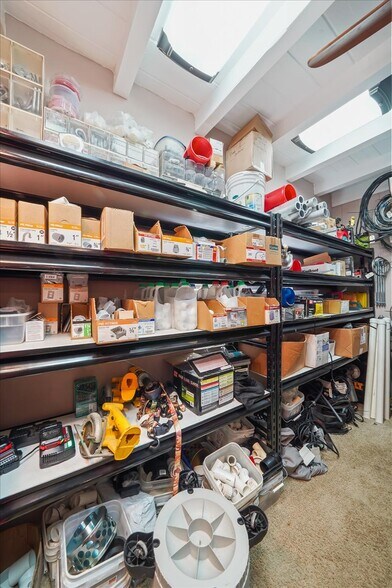 More Photos Of 342 N Orlando Ave, Cocoa Beach Light Manufacturing For Sale