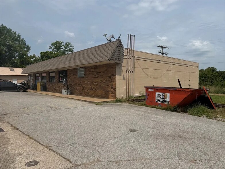 More Photos Of 822 Highway 74, Wesley General Retail For Sale