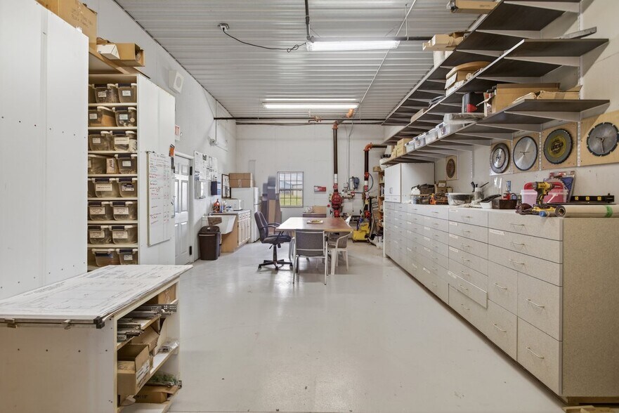 More Photos Of 641 Acorn Dr, Harrisonburg Manufacturing For Sale