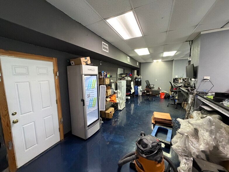 More Photos Of 5983 49th St N, Saint Petersburg Storefront Retail Office For Lease