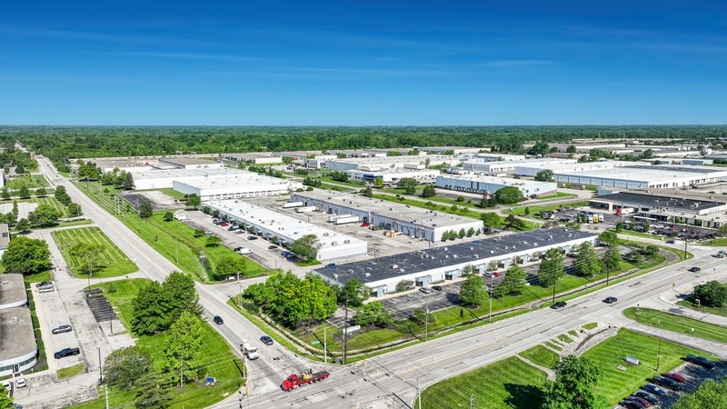 More Photos Of 5636-5762 W 79th St, Indianapolis Light Manufacturing For Lease