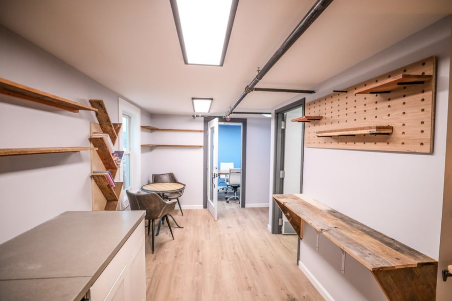 More Photos Of 2424 Lombard St, San Francisco Office Residential For Lease