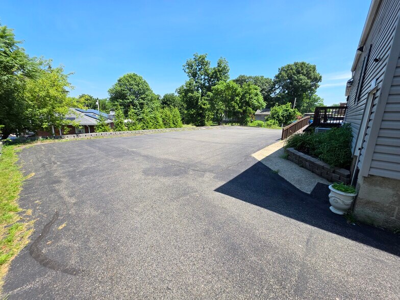 More Photos Of 45 Quassaick Ave, New Windsor Township Medical For Sale
