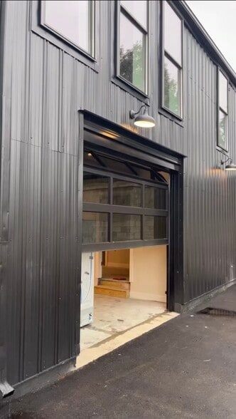 More Photos Of 1110 Logan St, Louisville Storefront Retail Residential For Sale