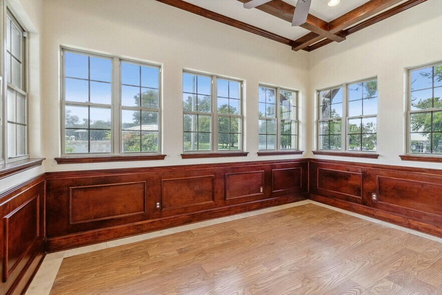 More Photos Of 310 Stagecoach Trl, San Marcos Medical For Lease