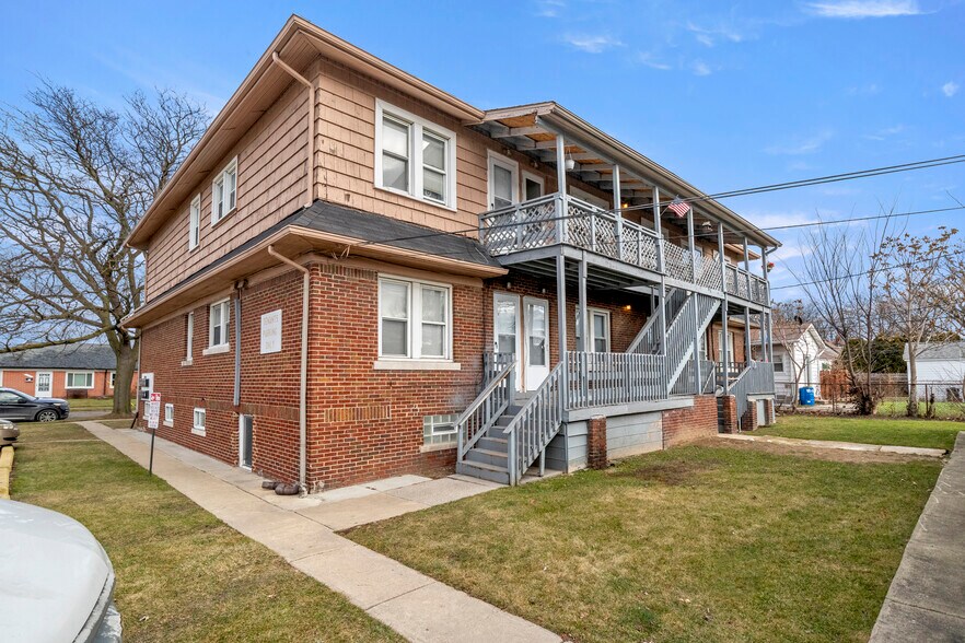 More Photos Of 1205 Garfield Ave, Lincoln Park Apartments For Sale