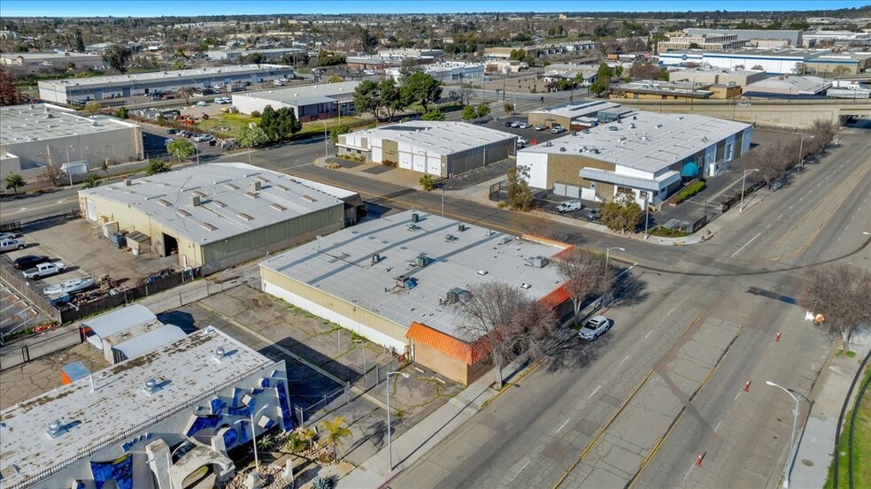 More Photos Of 1257 G St, Fresno Light Distribution For Sale