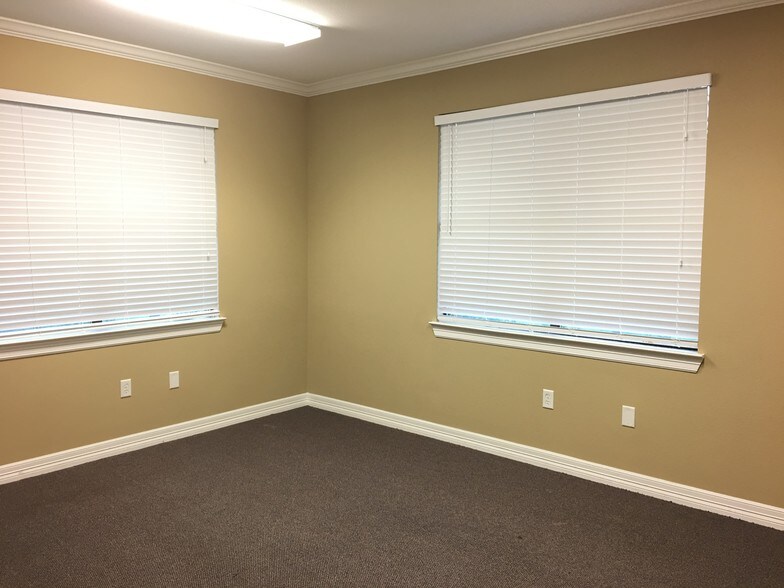 More Photos Of 4502 Riverstone Blvd, Missouri City Office For Lease