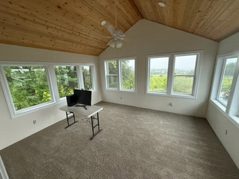 More Photos Of 10580 Dickson Rd, Plymouth Winery Vineyard For Sale