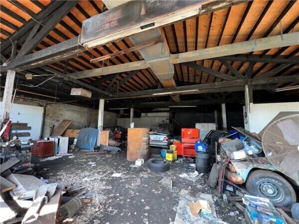 More Photos Of 639 Windsor St, Hartford Auto Repair For Sale