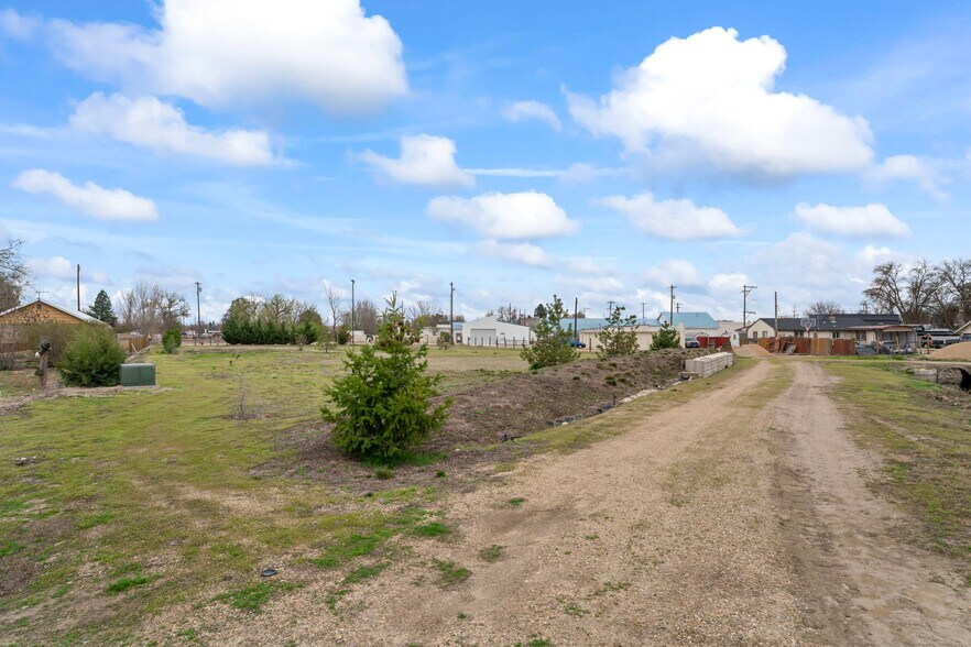 More Photos Of TBD Dewey Ave, Middleton Land For Sale
