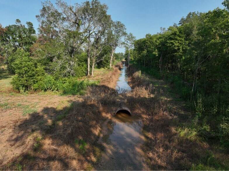 More Photos Of 7751 Highway 1, Boyce Light Manufacturing For Sale