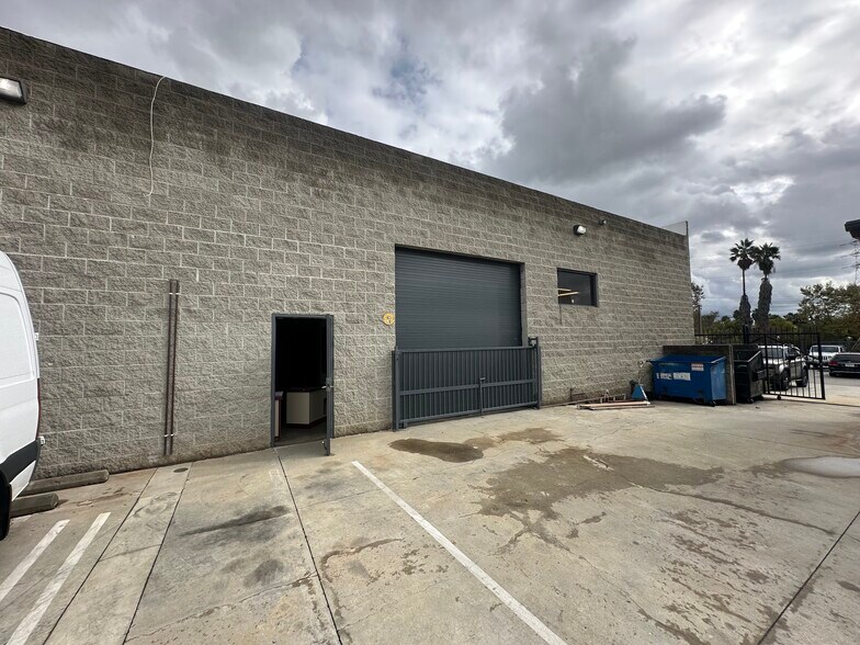 Primary Photo Of 2918 Denby Ave, Los Angeles Light Manufacturing For Lease