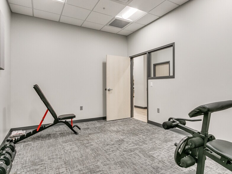 More Photos Of 8890 S Sunnylane Rd, Oklahoma City Flex For Sale