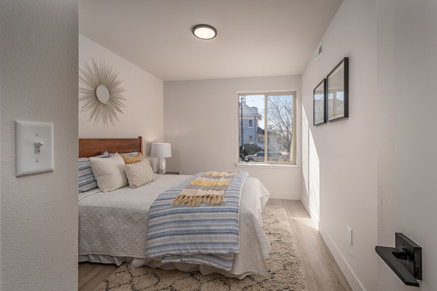 More Photos Of 107 N B St, Salt Lake City Apartments For Sale