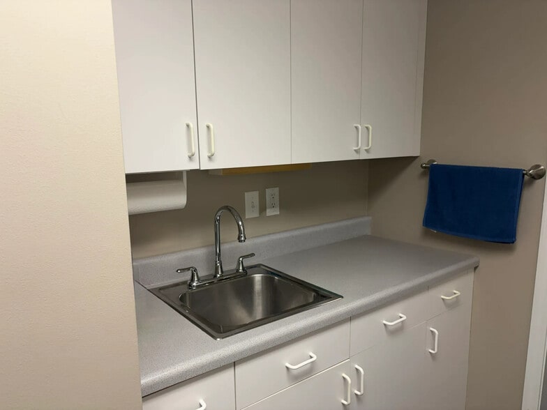 More Photos Of 3640 Hewatt Ct, Snellville Light Distribution For Sale
