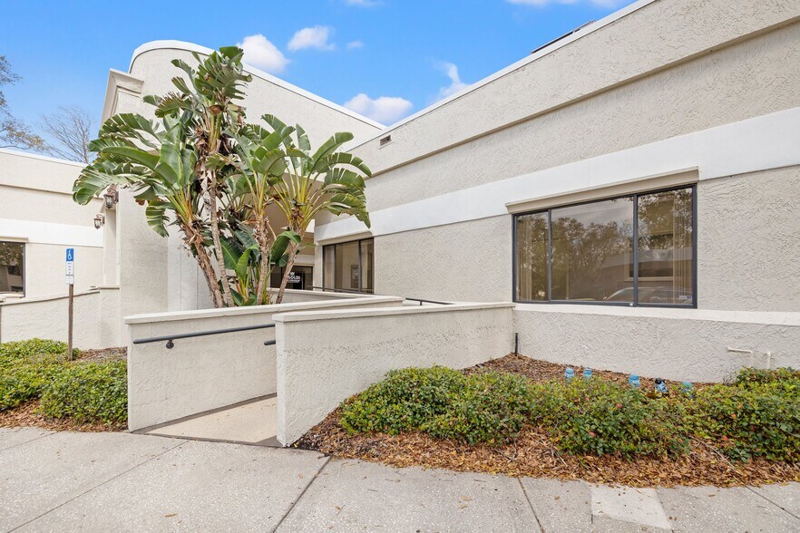 More Photos Of 3023 Eastland Blvd, Clearwater Office For Sale