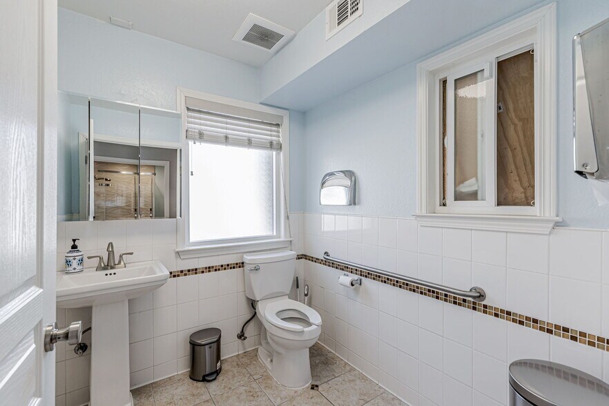 More Photos Of 1217 Park Ave, San Jose Office For Sale