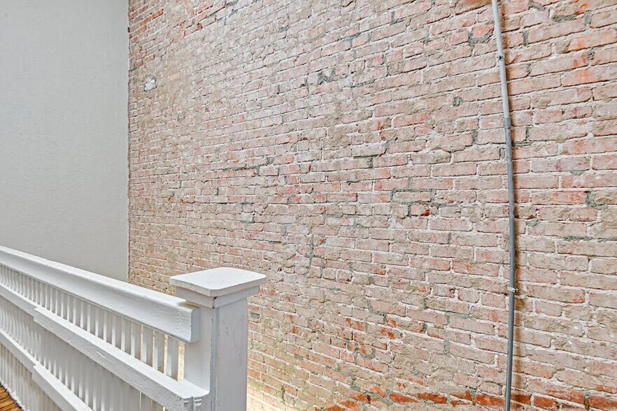 More Photos Of 1114 E Armour Blvd, Kansas City Apartments For Sale