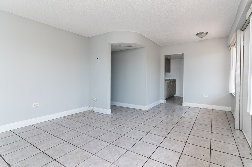 More Photos Of 999 W Prospect Rd, Oakland Park Apartments For Sale