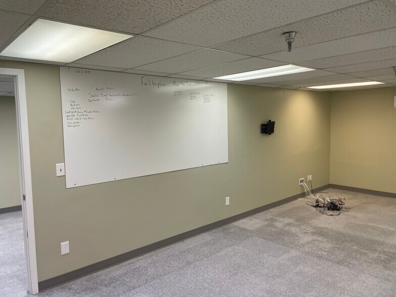 More Photos Of 1063-1065 E 3300 S, Salt Lake City Light Distribution For Lease