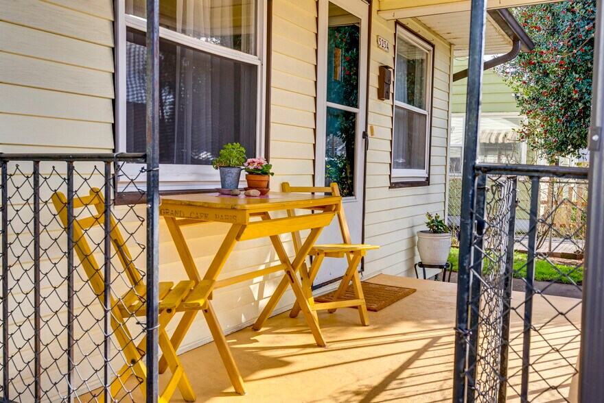 More Photos Of 5254 SE 74th Ave, Portland Flex For Sale