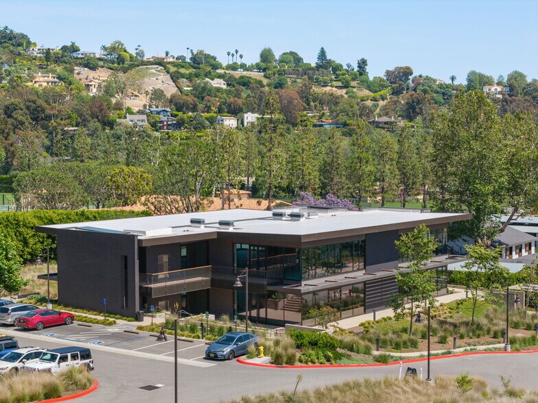 More Photos Of 23465 Civic Center Way, Malibu Unknown For Lease