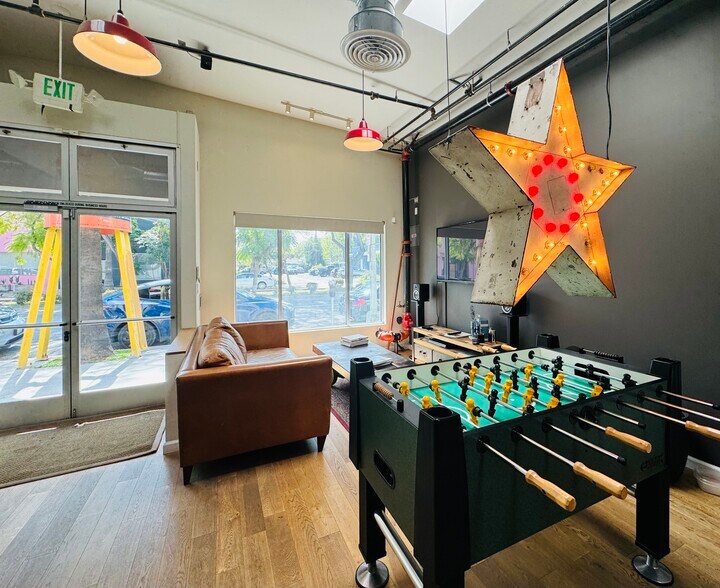 More Photos Of 6025 Washington Blvd, Culver City Office For Sale