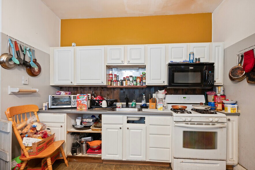 More Photos Of 186 Summit St, Pawtucket Apartments For Sale