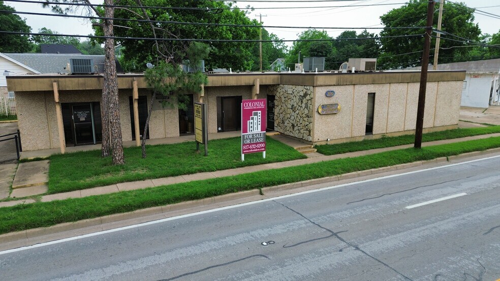 Primary Photo Of 910 W Northside Dr, Fort Worth Medical For Sale
