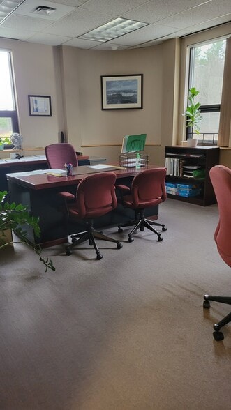 More Photos Of 363 Pickering Rd, Rochester Light Manufacturing For Sale