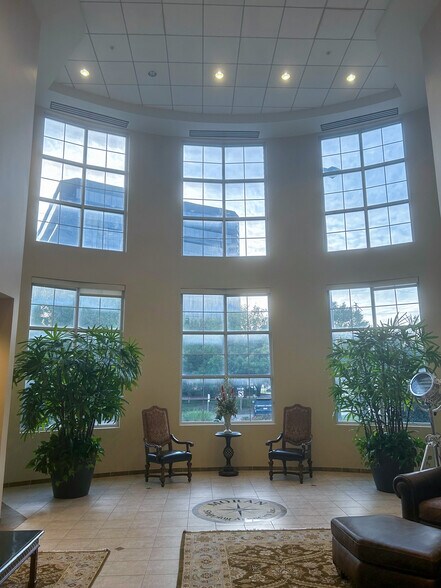 More Photos Of 16651 Ronan Rd, Houston Office For Sale