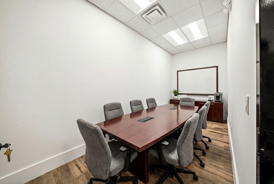 More Photos Of 1930 N 30th Rd, Hollywood Office Residential For Lease