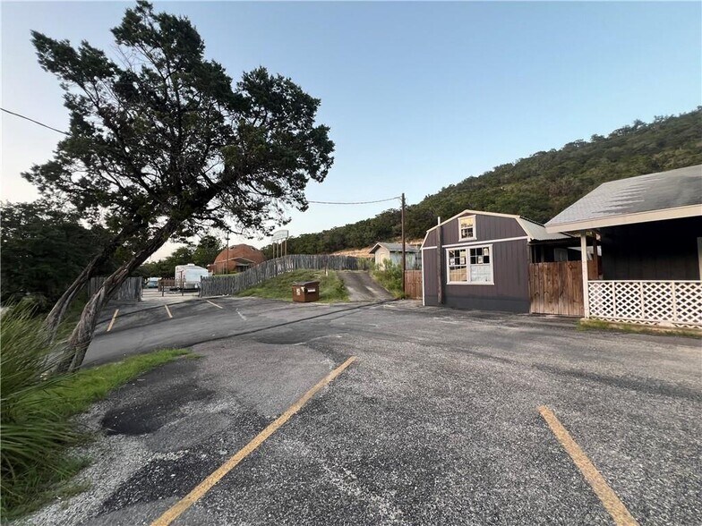 More Photos Of 130 Charter Oak Dr, Canyon Lake Daycare Center For Lease