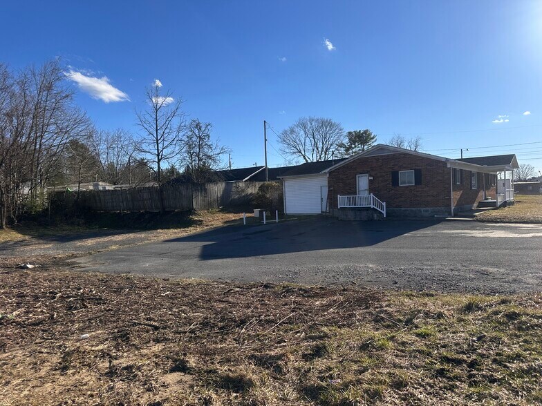 More Photos Of 346 Rural Acres Dr, Beckley Showroom For Sale