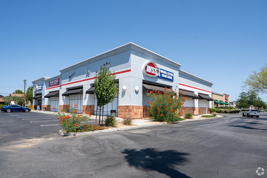 More Photos Of 39202 10th St W, Palmdale Freestanding For Sale