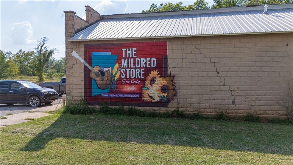 More Photos Of 86 3rd St, Moran Convenience Store For Sale