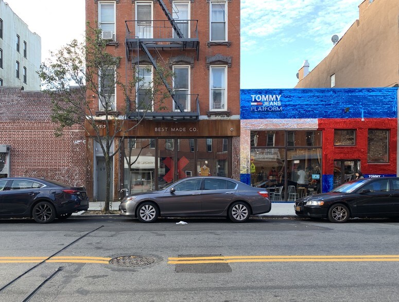 More Photos Of 148 Grand St, Brooklyn Restaurant For Lease
