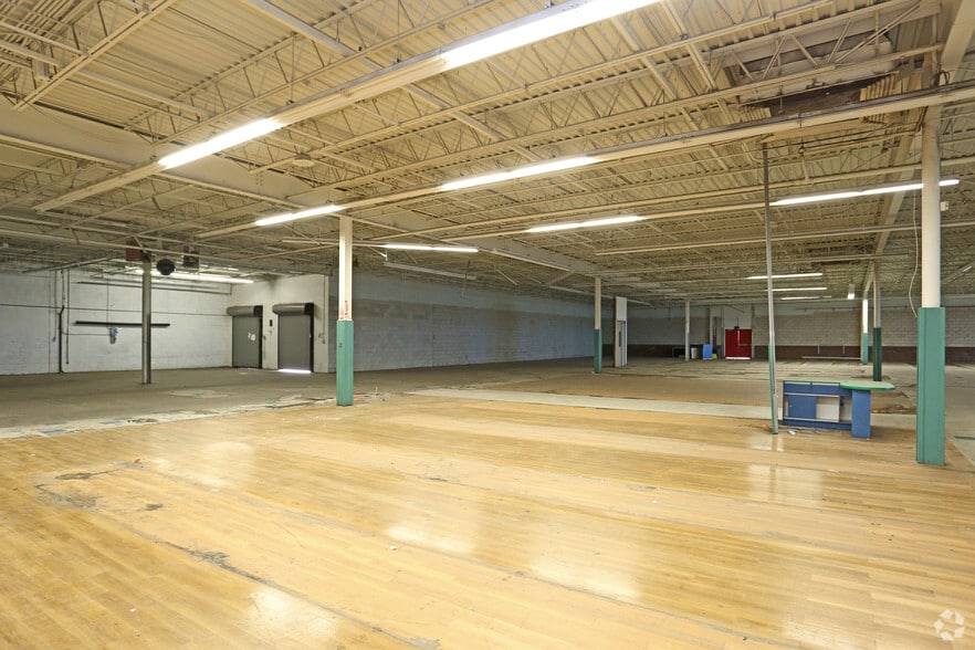 More Photos Of 2700 Sisk Rd, Modesto Freestanding For Lease