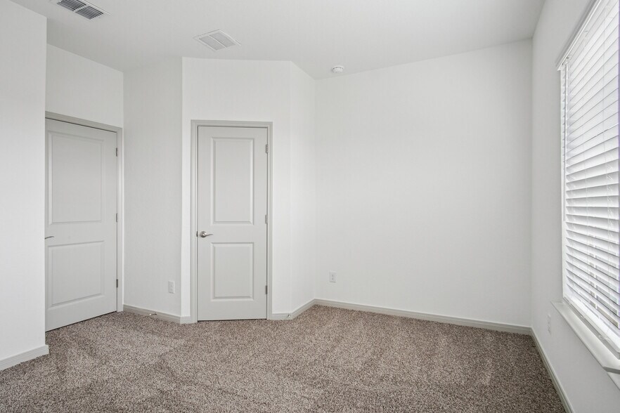 More Photos Of 6408 Segovia Ranch, San Antonio Apartments For Sale