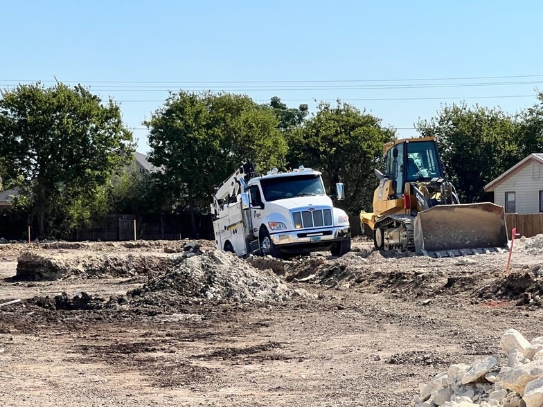 More Photos Of 160 County Road 313, Jarrell Unknown For Lease