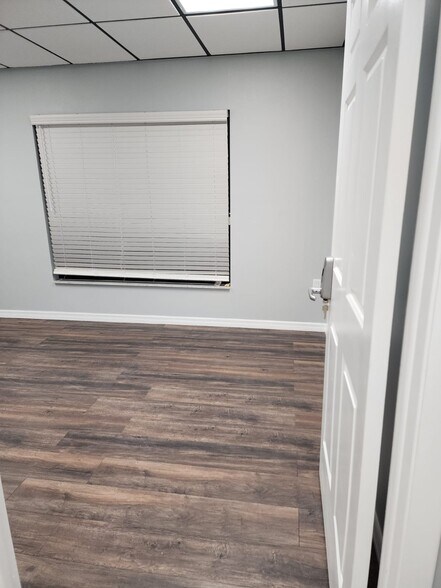 More Photos Of 102 Columbia Dr, Cape Canaveral Office Residential For Lease