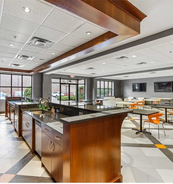 More Photos Of 6485 Shiloh Rd, Alpharetta Light Distribution For Sale