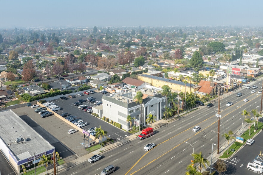 More Photos Of 172 N Tustin St, Orange Office For Lease